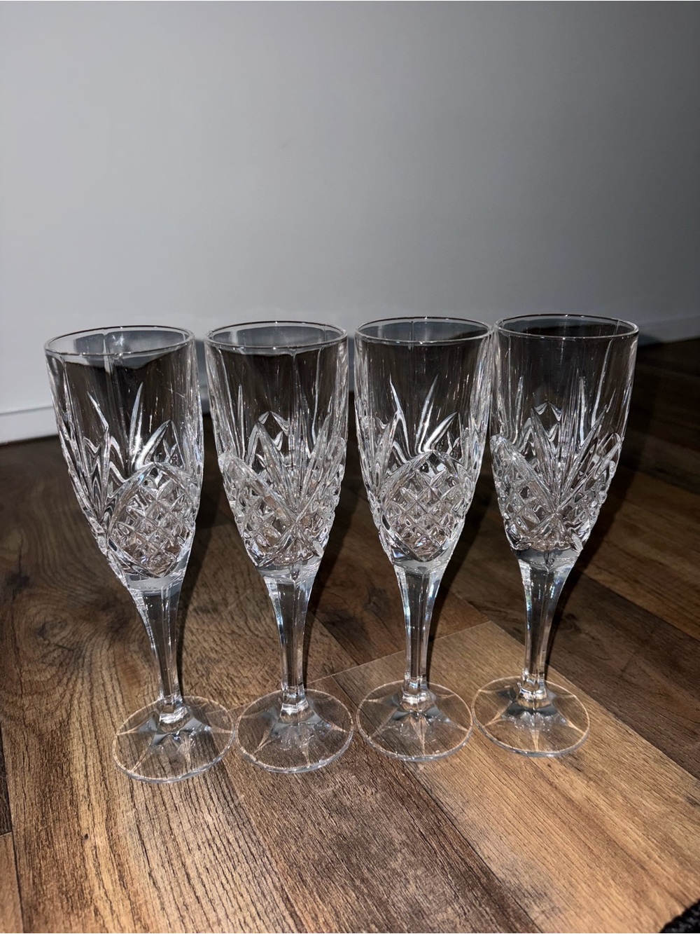 Crystal Cut Champagne Flutes - Clear (Set of 4)
